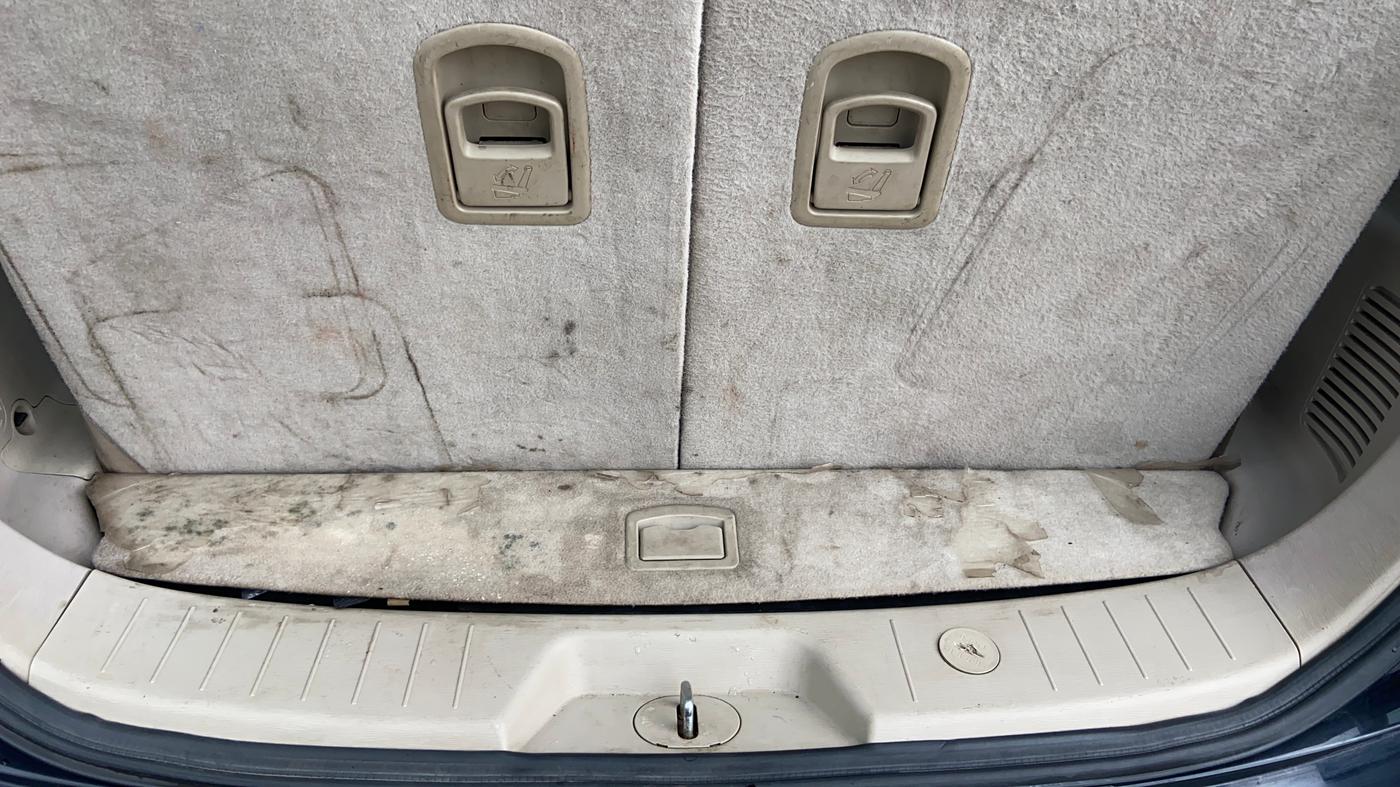 2018 Mahindra XUV500 W10, Diesel, Manual, 77,573 km, Boot Inside