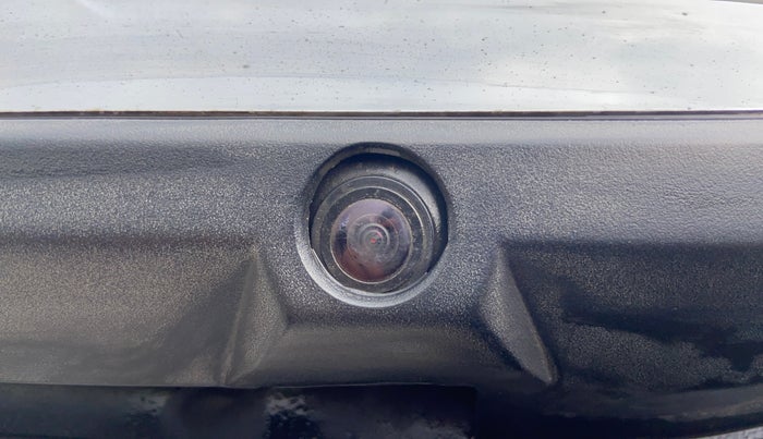 2018 Mahindra XUV500 W10, Diesel, Manual, 77,573 km, Parking Camera