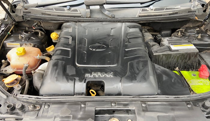 2018 Mahindra XUV500 W10, Diesel, Manual, 77,573 km, Engine View