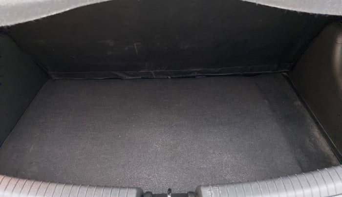 2013 Hyundai Grand i10 SPORTZ 1.2 KAPPA VTVT, Petrol, Manual, 46,483 km, Boot Inside