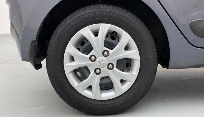 2013 Hyundai Grand i10 SPORTZ 1.2 KAPPA VTVT, Petrol, Manual, 46,483 km, Right Rear Wheel
