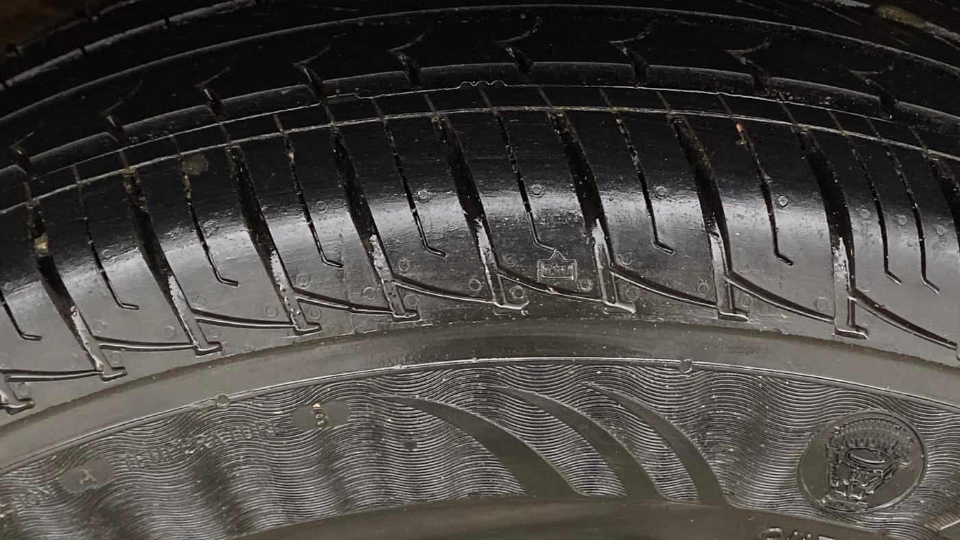 2018 Renault Duster RXS CVT, Petrol, Automatic, 68,630 km, Left Rear Tyre Tread