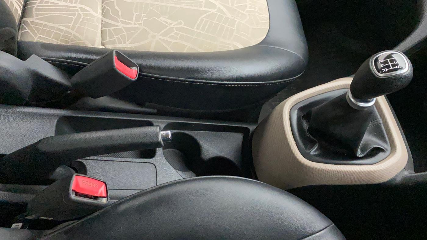 2018 Hyundai Grand i10 SPORTZ 1.2 KAPPA VTVT, Petrol, Manual, 45,554 km, Gear Lever