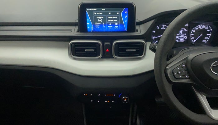 2022 Tata PUNCH ACCOMPLISHED DAZZLE PACK AMT, Petrol, Automatic, 8,974 km, Air Conditioner