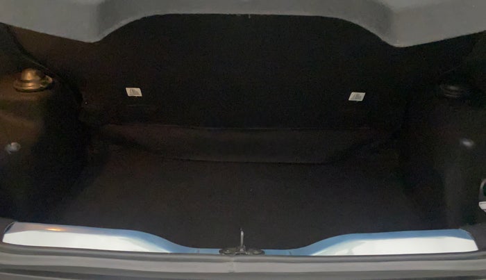 2022 Tata PUNCH ACCOMPLISHED DAZZLE PACK AMT, Petrol, Automatic, 8,974 km, Boot Inside
