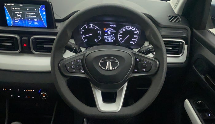 2022 Tata PUNCH ACCOMPLISHED DAZZLE PACK AMT, Petrol, Automatic, 8,974 km, Steering Wheel Close Up