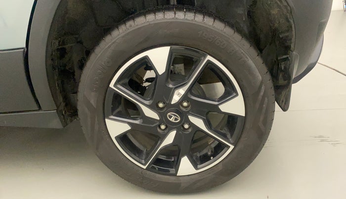 2022 Tata PUNCH ACCOMPLISHED DAZZLE PACK AMT, Petrol, Automatic, 8,974 km, Left Rear Wheel