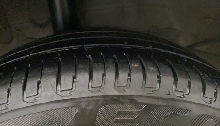 2023 Hyundai NEW I20 MAGNA 1.2 MT, Petrol, Manual, 27,146 km, Right Rear Tyre Tread