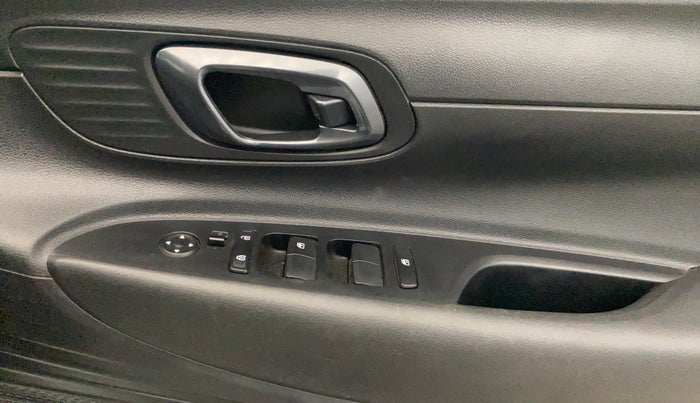 2023 Hyundai NEW I20 MAGNA 1.2 MT, Petrol, Manual, 27,146 km, Driver Side Door Panels Control