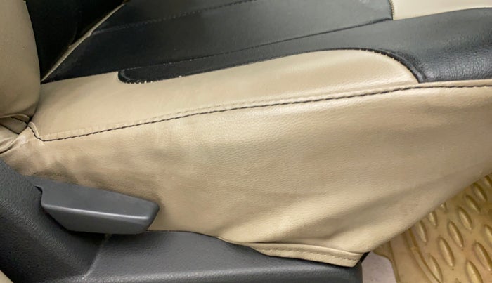 2015 Nissan Terrano XL (P), Petrol, Manual, 39,634 km, Driver Side Adjustment Panel