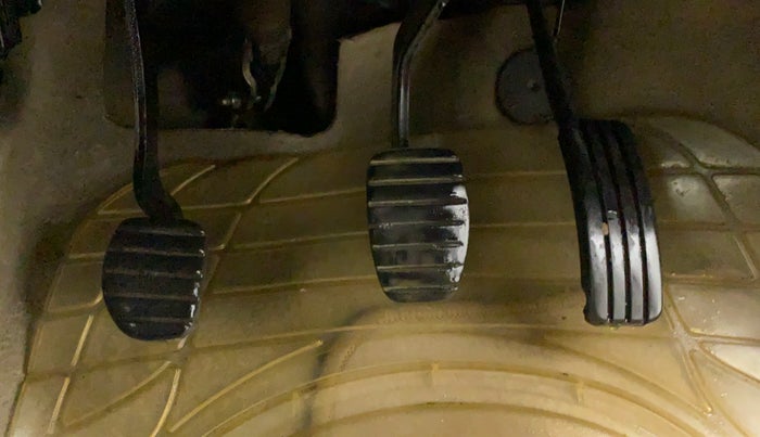 2015 Nissan Terrano XL (P), Petrol, Manual, 39,634 km, Pedals