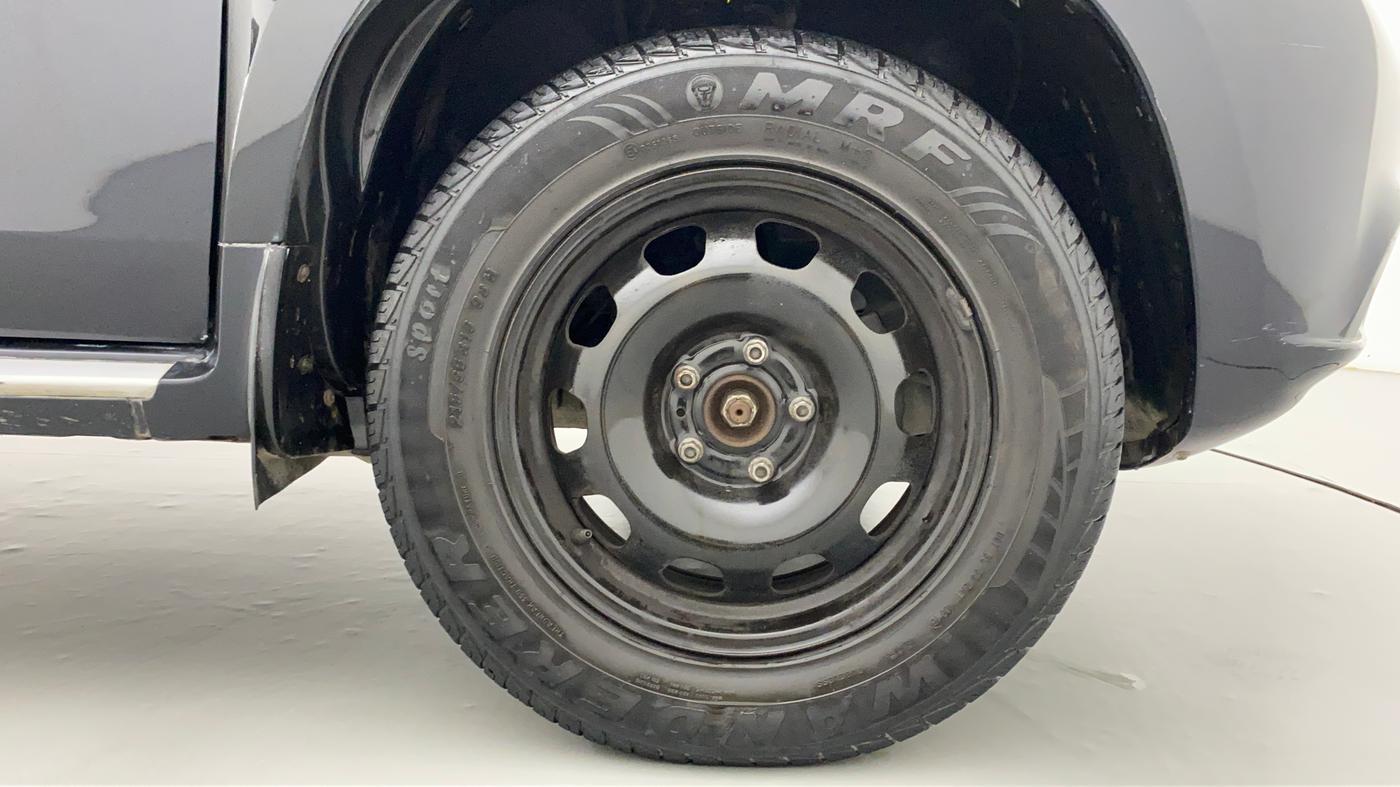 2015 Nissan Terrano XL (P), Petrol, Manual, 39,634 km, Right Front Wheel