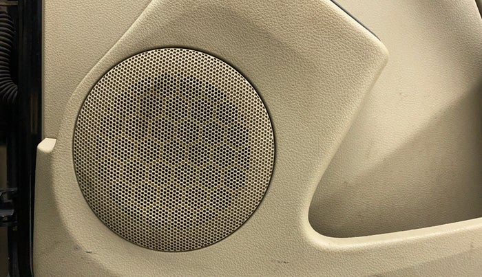 2015 Nissan Terrano XL (P), Petrol, Manual, 39,634 km, Speaker