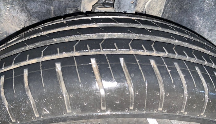 2022 Tata PUNCH ACCOMPLISHED MT, Petrol, Manual, 11,567 km, Left Front Tyre Tread