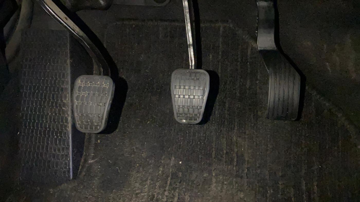 2022 Tata PUNCH ACCOMPLISHED MT, Petrol, Manual, 11,567 km, Pedals