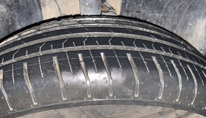 2022 Tata PUNCH ACCOMPLISHED MT, Petrol, Manual, 11,567 km, Right Front Tyre Tread