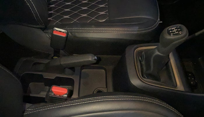 2022 Tata PUNCH ACCOMPLISHED MT, Petrol, Manual, 11,567 km, Gear Lever