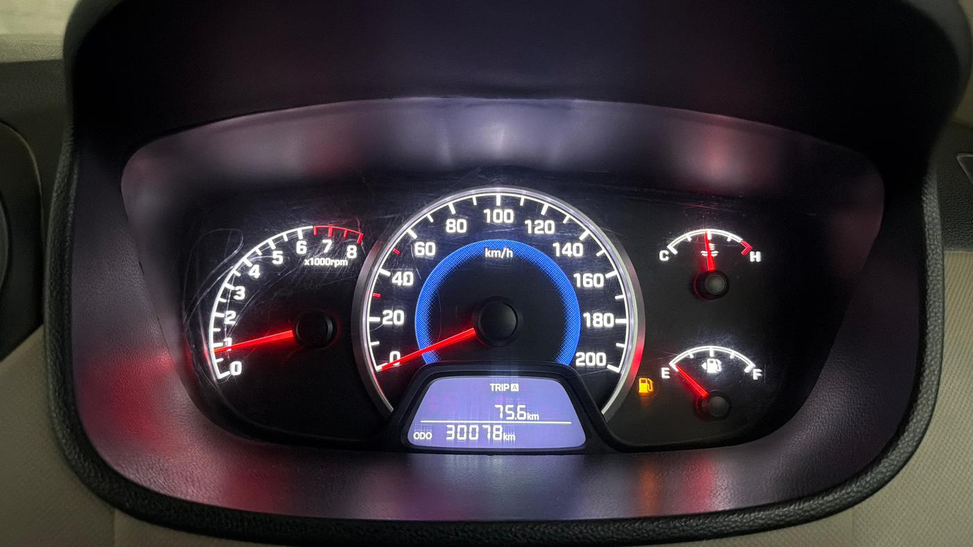 2018 Hyundai Grand i10 SPORTZ 1.2 KAPPA VTVT, Petrol, Manual, 30,070 km, Odometer Image