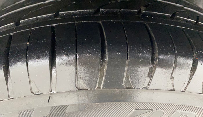 2012 Ford Figo ZXI 1.4 DIESEL, Diesel, Manual, 71,049 km, Left Rear Tyre Tread