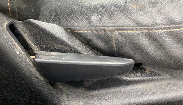 2012 Ford Figo ZXI 1.4 DIESEL, Diesel, Manual, 71,049 km, Driver Side Adjustment Panel