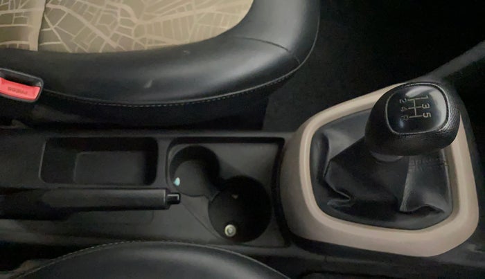 2018 Hyundai Grand i10 MAGNA 1.2 KAPPA VTVT, Petrol, Manual, 27,208 km, Gear Lever