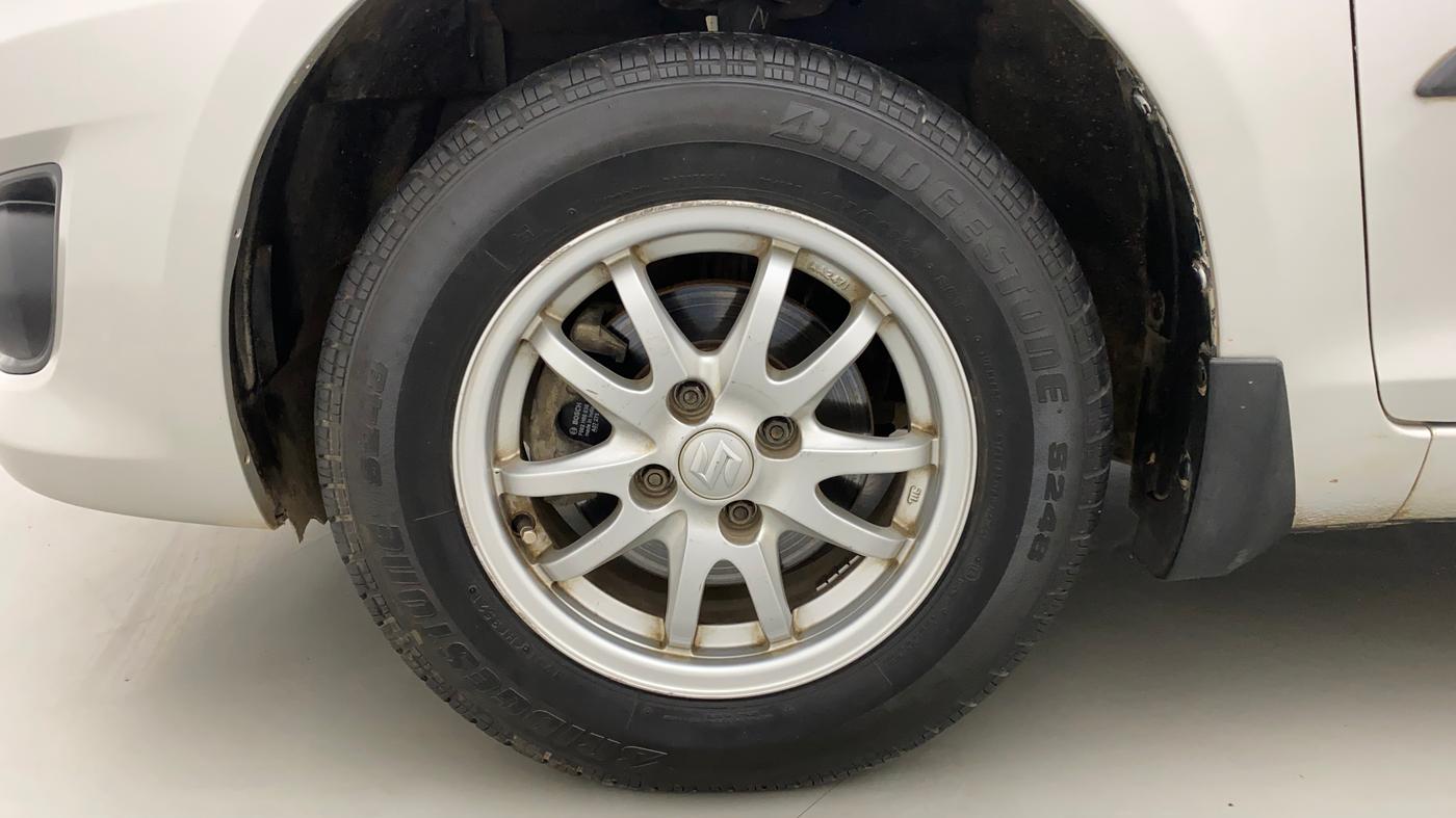 2014 Maruti Swift Dzire VXI, Petrol, Manual, 88,901 km, Left Front Wheel