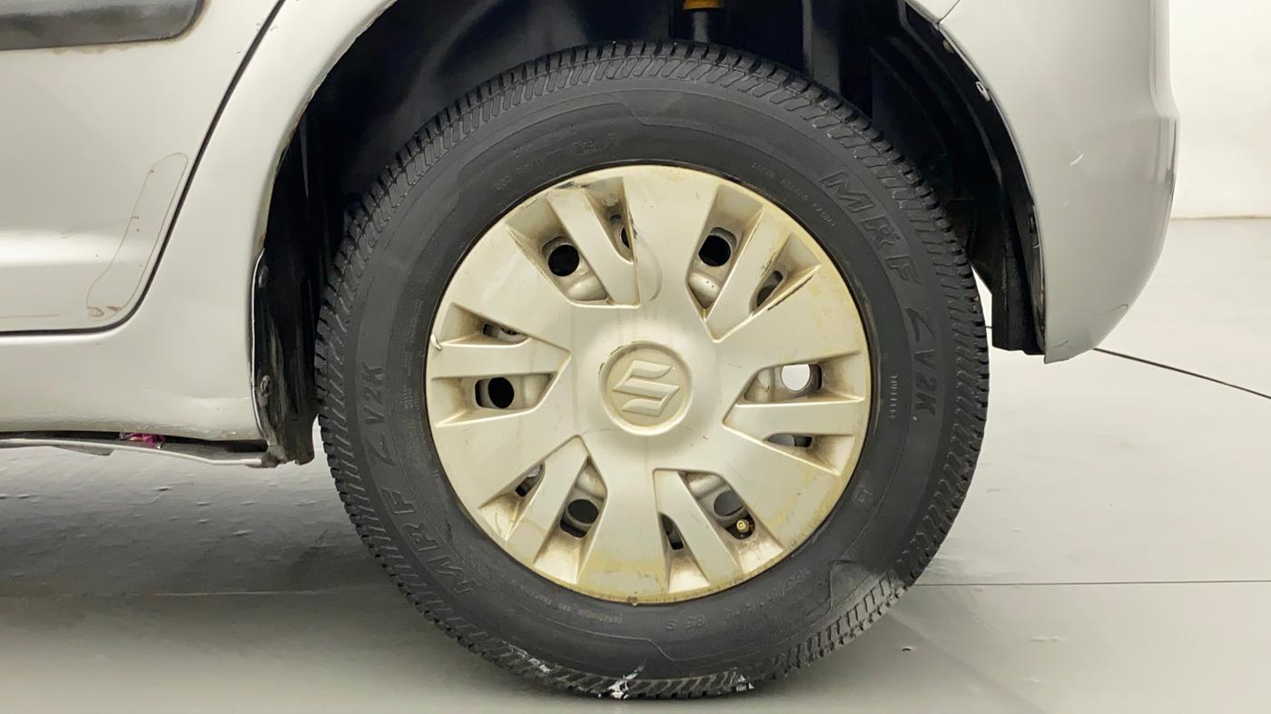 2011 Maruti Swift LXI, Petrol, Manual, 21,840 km, Left Rear Wheel