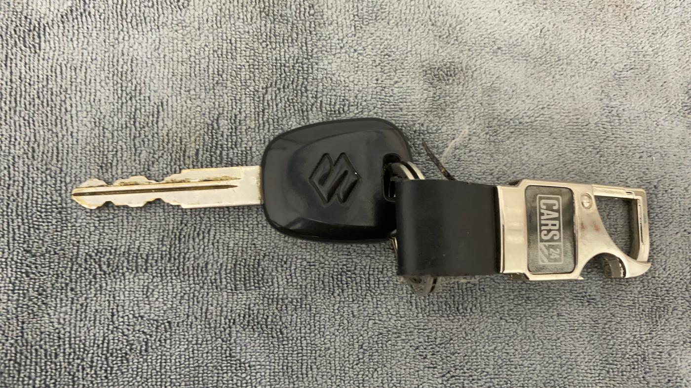 2011 Maruti Swift LXI, Petrol, Manual, 21,840 km, Key Close Up
