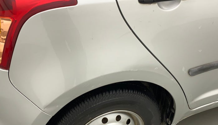 2011 Maruti Swift LXI, Petrol, Manual, 21,840 km, Right quarter panel - Slightly dented