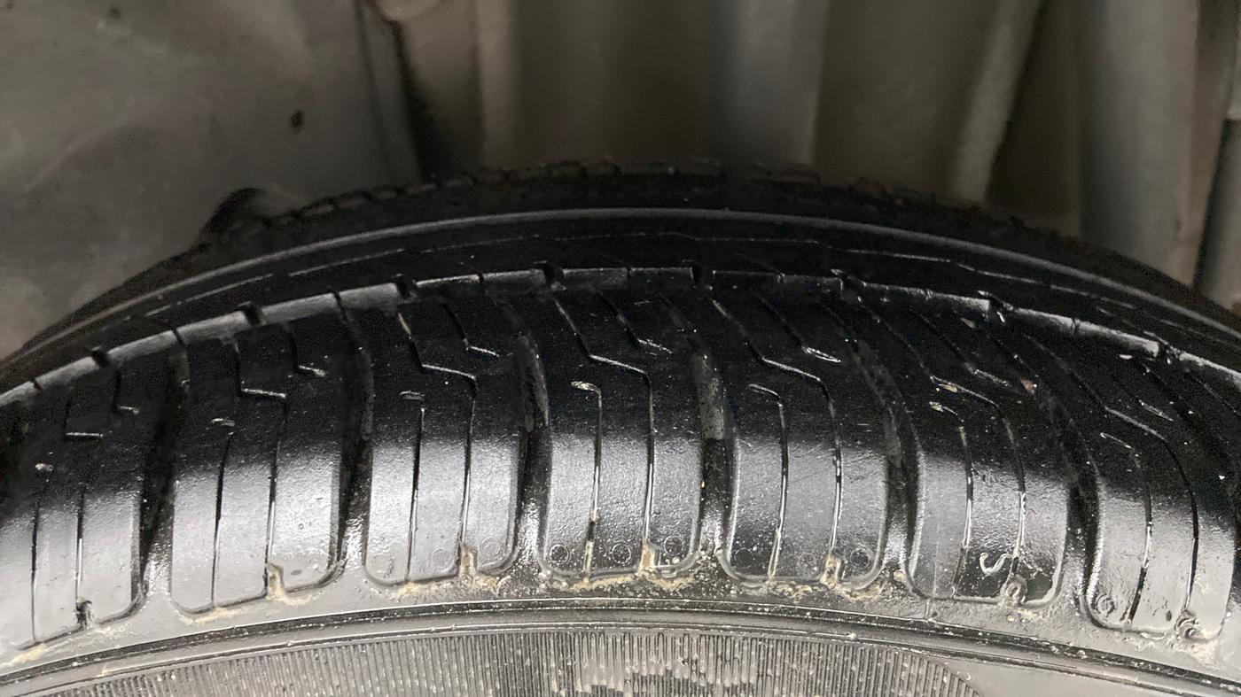 2018 Tata Tiago XZ PETROL, Petrol, Manual, 82,261 km, Left Rear Tyre Tread