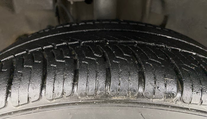 2018 Tata Tiago XZ PETROL, Petrol, Manual, 82,261 km, Left Front Tyre Tread
