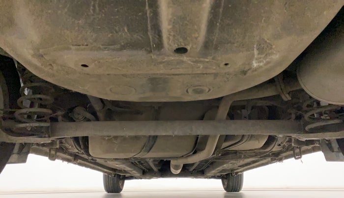 2015 Maruti Ciaz ZXI, Petrol, Manual, 75,078 km, Rear Underbody