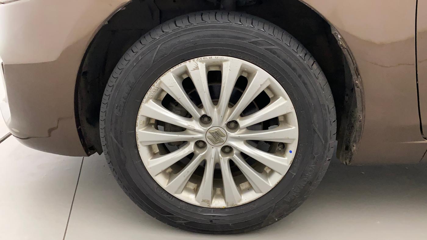 2015 Maruti Ciaz ZXI, Petrol, Manual, 75,078 km, Left Front Wheel