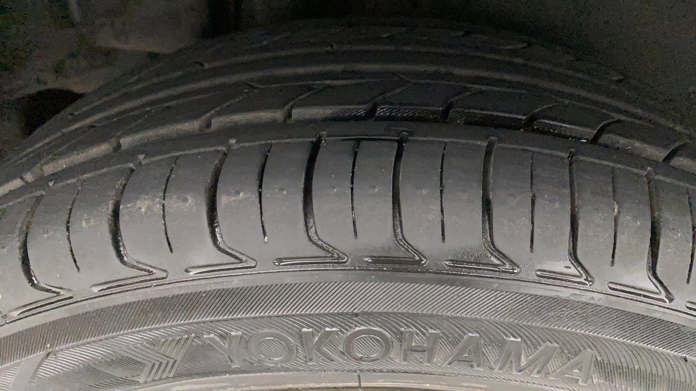 2015 Maruti Ciaz ZXI, Petrol, Manual, 75,078 km, Right Rear Tyre Tread