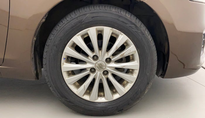 2015 Maruti Ciaz ZXI, Petrol, Manual, 75,078 km, Right Front Wheel