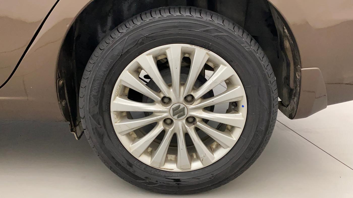 2015 Maruti Ciaz ZXI, Petrol, Manual, 75,078 km, Left Rear Wheel