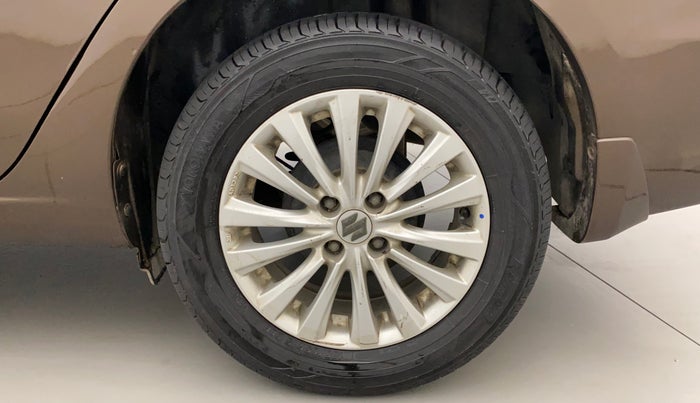2015 Maruti Ciaz ZXI, Petrol, Manual, 75,078 km, Left Rear Wheel