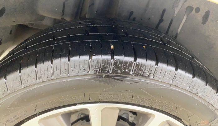 2022 Maruti Ciaz ALPHA  AT 1.5 SHVS PETROL, Petrol, Automatic, 95,494 km, Right Rear Tyre Tread