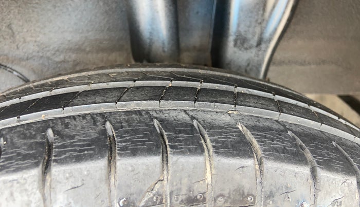 2019 Hyundai NEW SANTRO MAGNA, Petrol, Manual, 35,426 km, Left Rear Tyre Tread