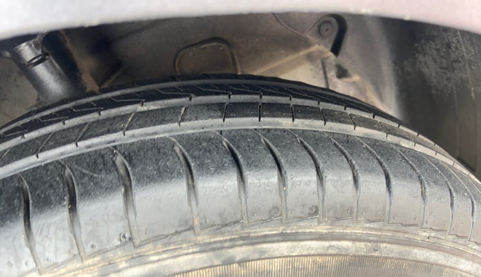 2019 Hyundai NEW SANTRO MAGNA, Petrol, Manual, 35,426 km, Right Front Tyre Tread