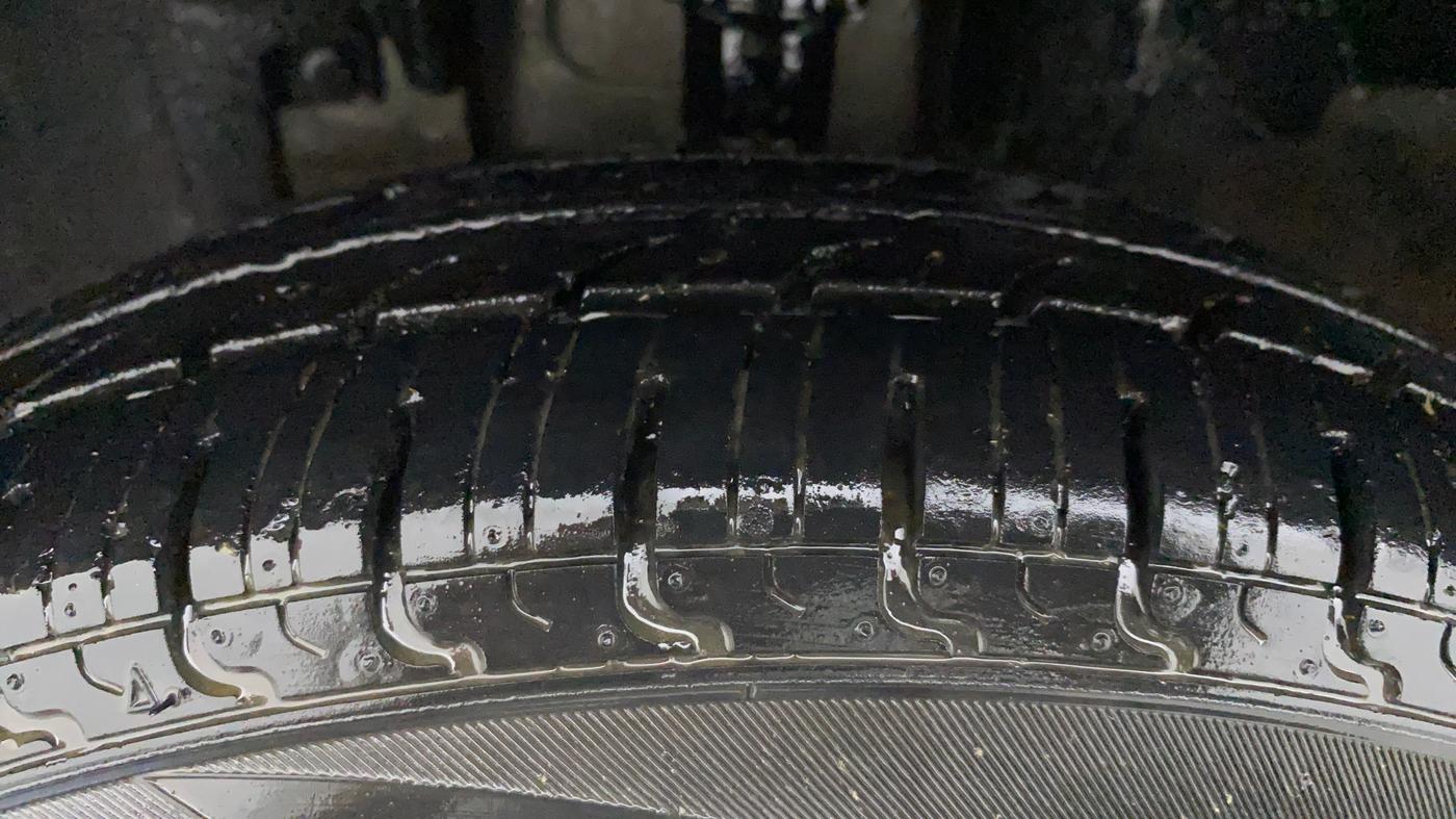2018 Renault Kwid RXT 1.0, Petrol, Manual, 33,374 km, Left Front Tyre Tread