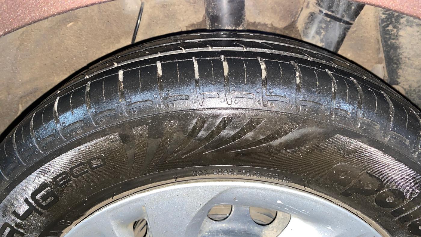 2022 Hyundai AURA S 1.2, CNG, Manual, 52,318 km, Left Rear Tyre Tread