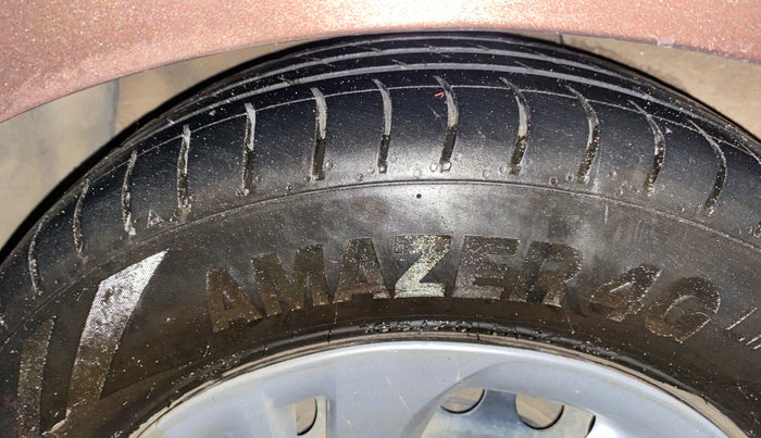 2022 Hyundai AURA S 1.2, CNG, Manual, 52,318 km, Right Rear Tyre Tread