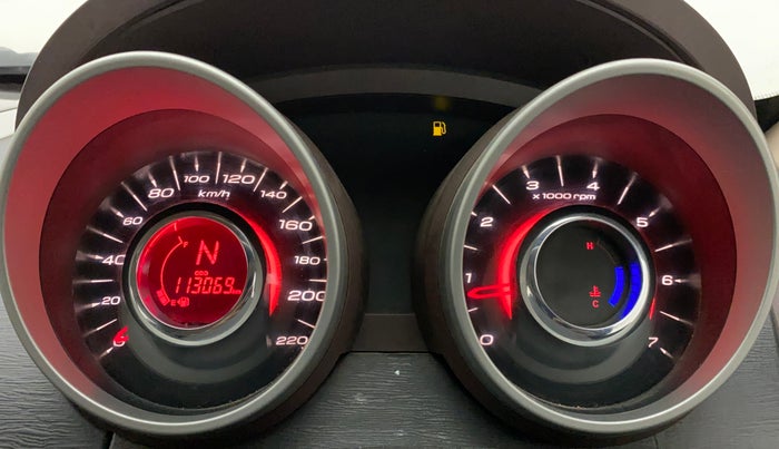 2015 Mahindra XUV500 W8, Diesel, Manual, 1,13,069 km, Odometer Image