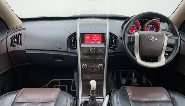 2015 Mahindra XUV500 W8, Diesel, Manual, 1,13,069 km, Dashboard