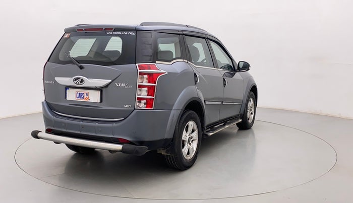 2015 Mahindra XUV500 W8, Diesel, Manual, 1,13,069 km, Right Back Diagonal