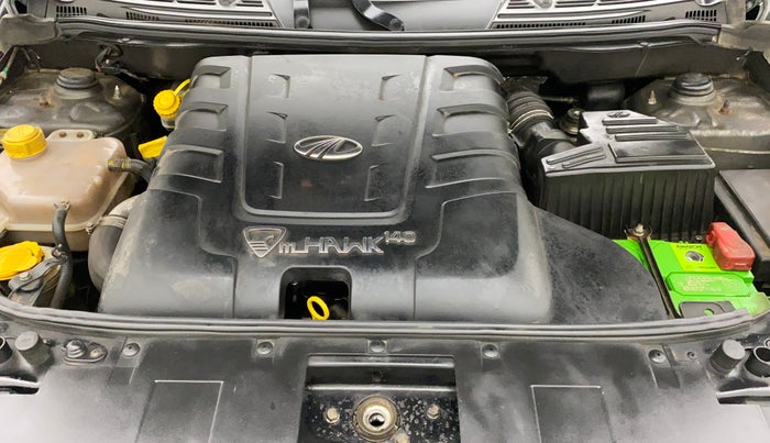2015 Mahindra XUV500 W8, Diesel, Manual, 1,13,069 km, Open Bonet