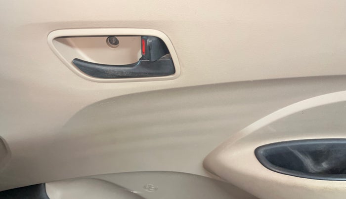 2019 Hyundai NEW SANTRO ERA, CNG, Manual, 60,023 km, Driver Side Door Panels Control