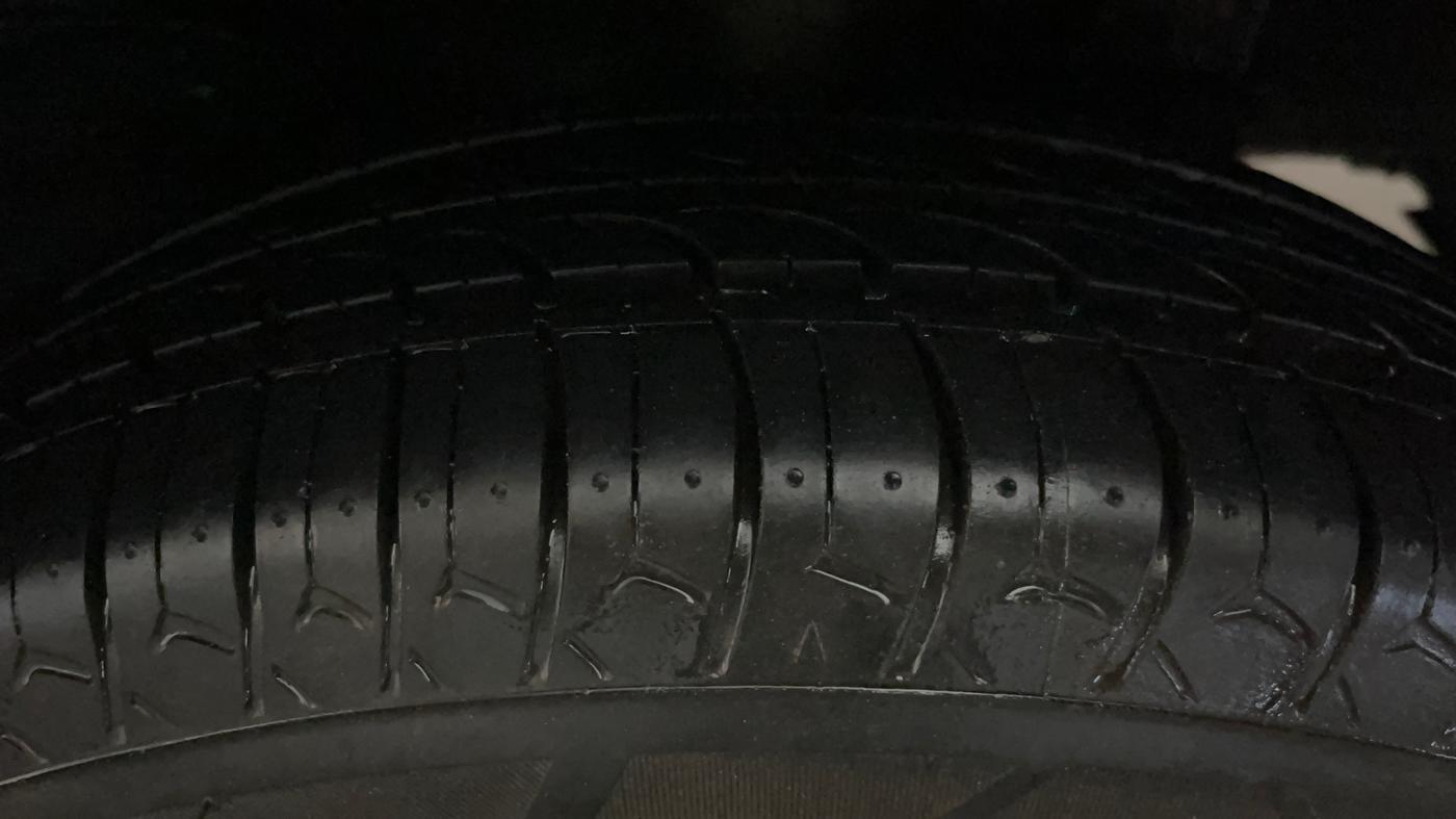 2019 Hyundai NEW SANTRO ERA, CNG, Manual, 60,095 km, Left Rear Tyre Tread