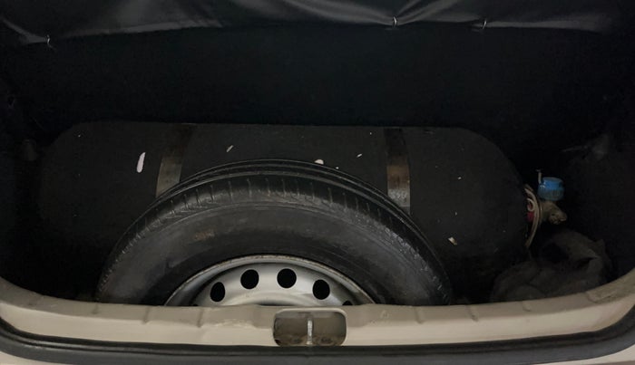 2019 Hyundai NEW SANTRO ERA, CNG, Manual, 60,023 km, Boot Inside